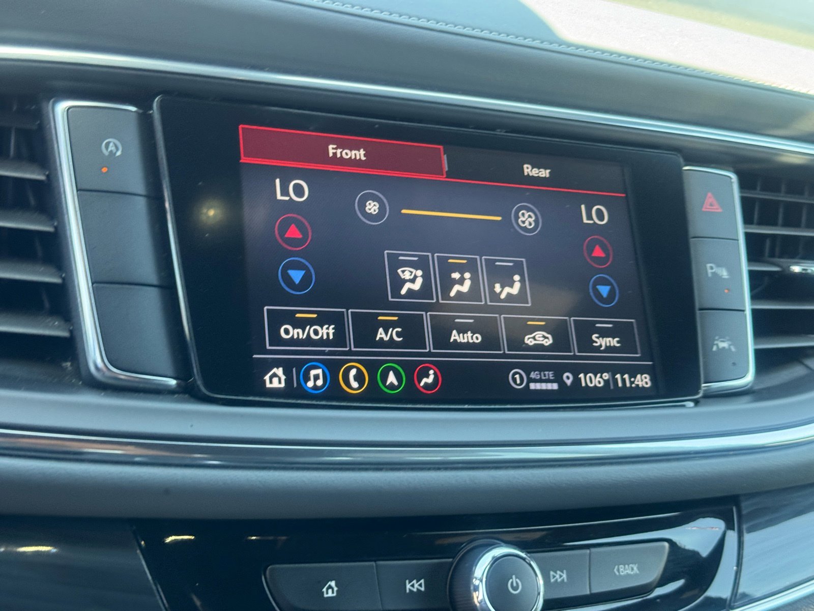 Used 2024 Buick Enclave Premium image 25