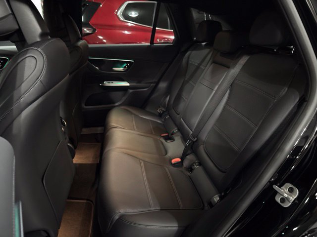 Used 2023 Mercedes-Benz GLC 300 4MATIC image 27