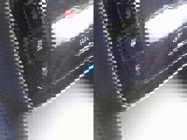 Used 2022 Ford Explorer Limited w/ Equipment Group 301A image 13