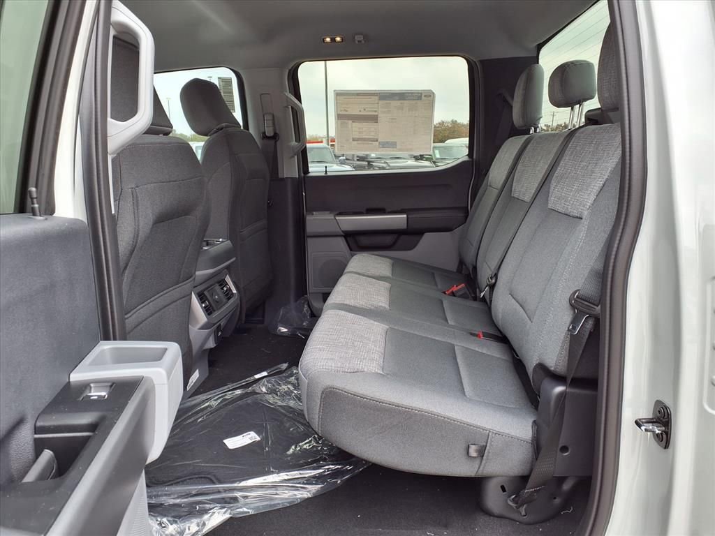 New 2026 Ford F250 XLT w/ FX4 Off-Road Package image 27