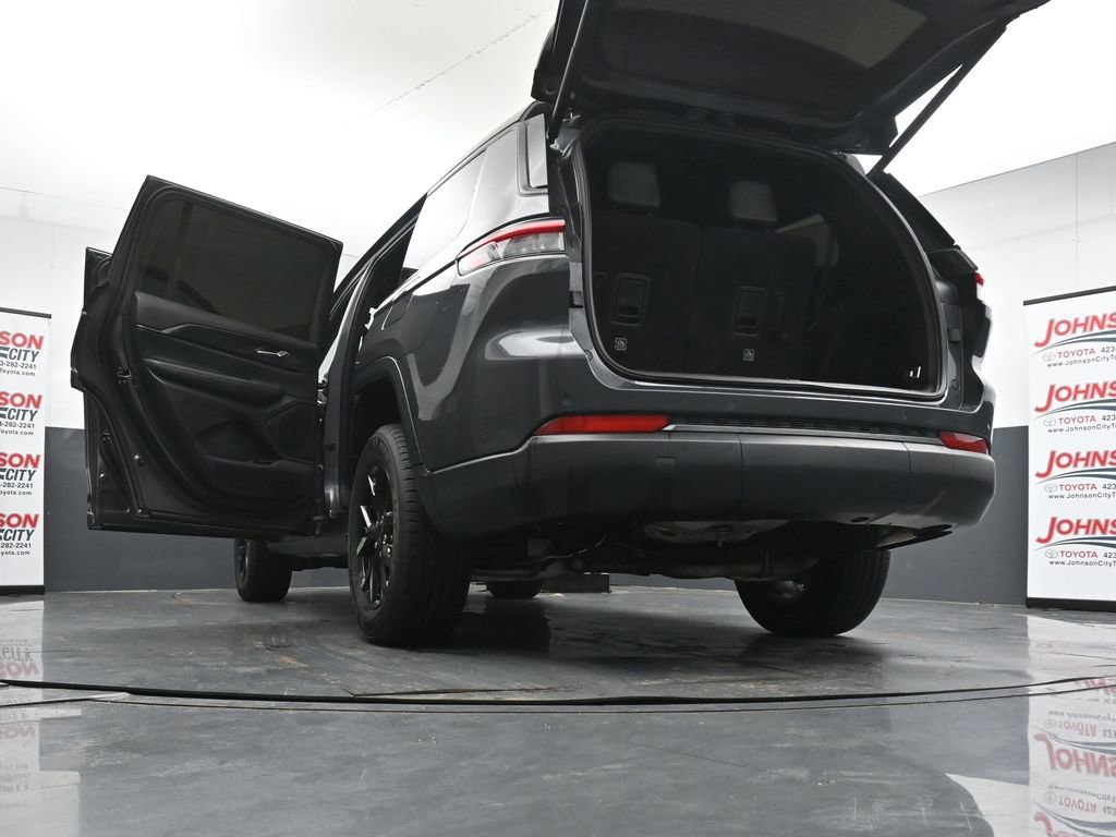 Used 2024 Jeep Grand Cherokee L Laredo AWD/4WD image 47