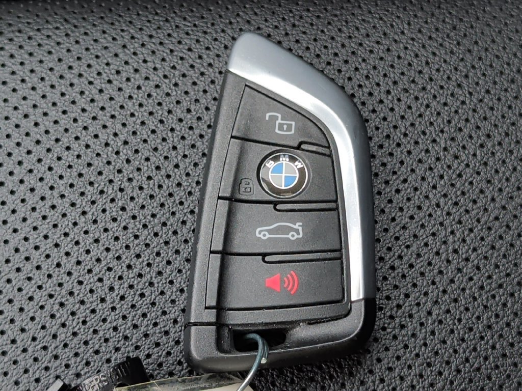 Used 2026 BMW 330i xDrive Sedan AWD/4WD image 39