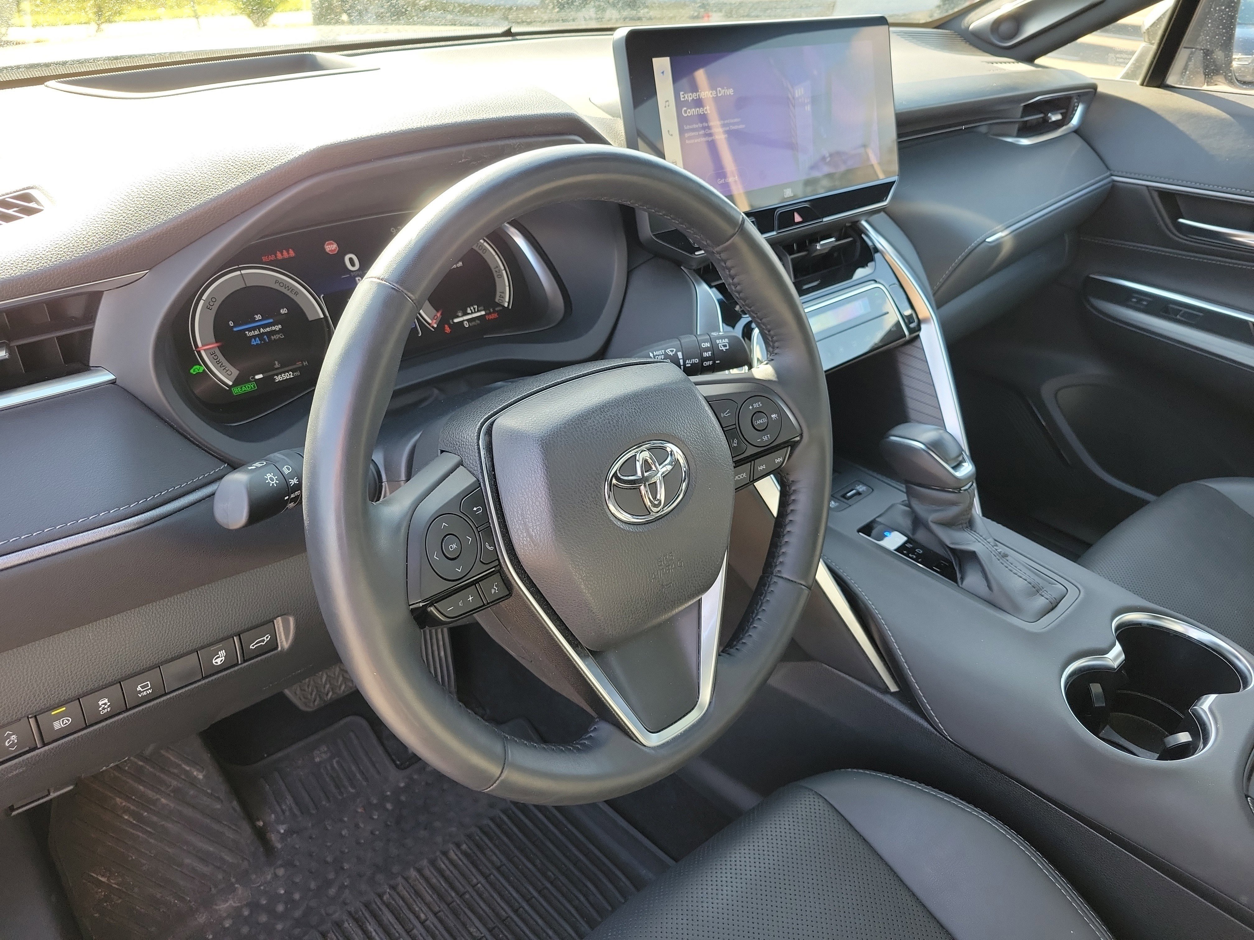 Used 2024 Toyota Venza Limited image 24