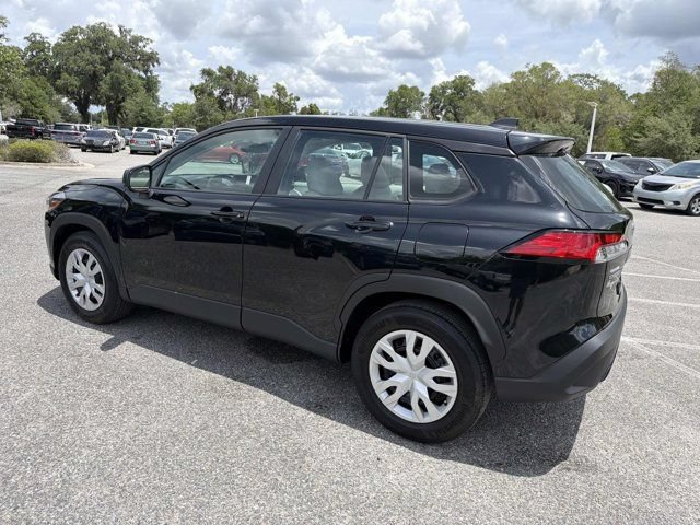 Certified 2025 Toyota Corolla Cross L FWD image 4
