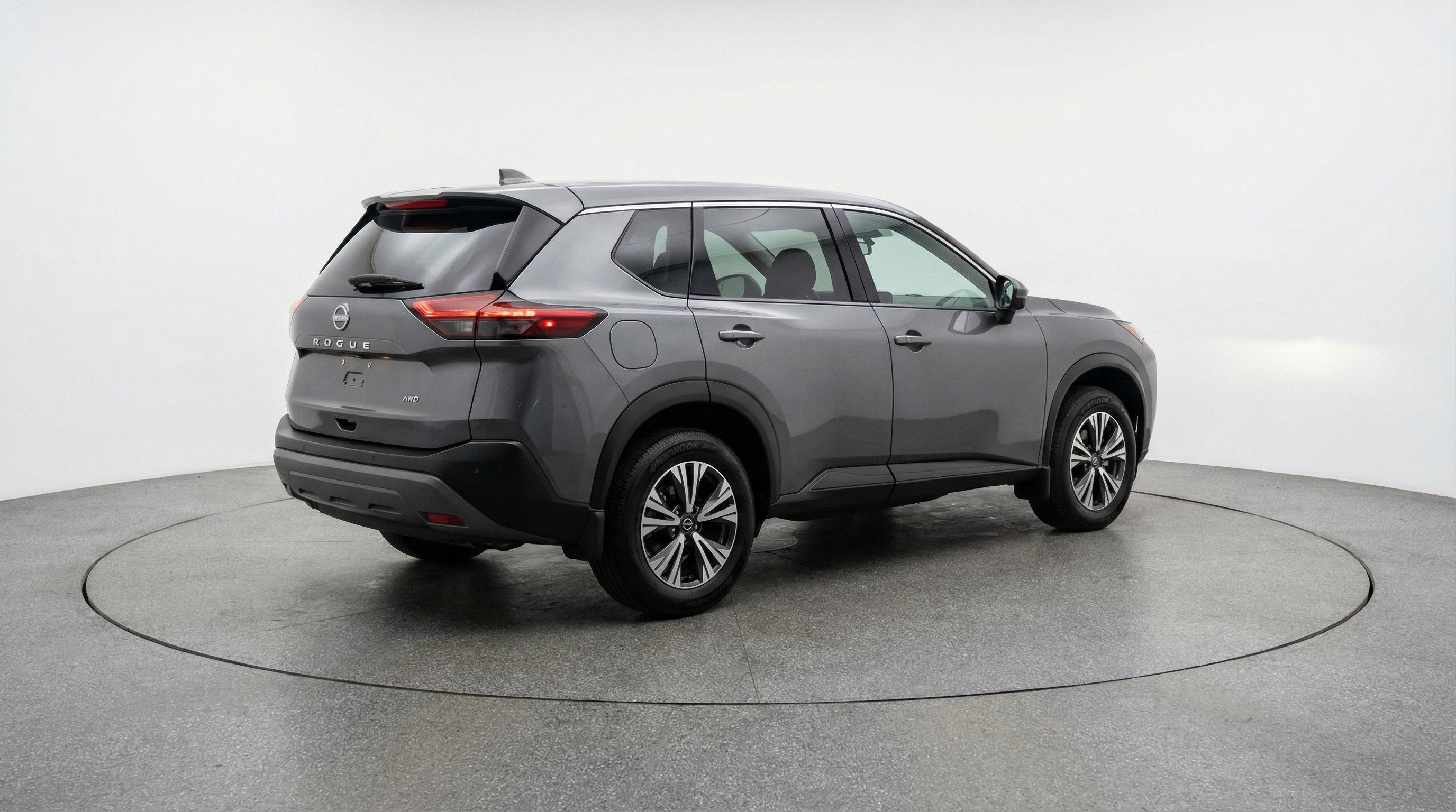 Used 2025 Nissan Rogue SV image 9