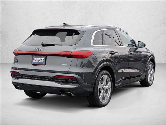 Certified 2025 Audi Q5 Prestige image 5