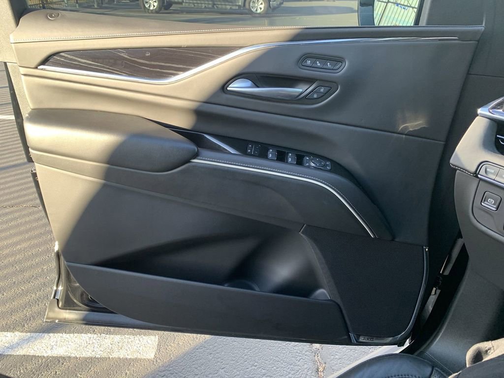 Certified 2024 Cadillac Escalade ESV V w/ Heavy-Duty Trailer Package image 20