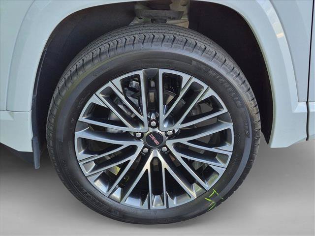 Used 2026 GMC Terrain Denali w/ LPO, Black Badging Package AWD/4WD image 24