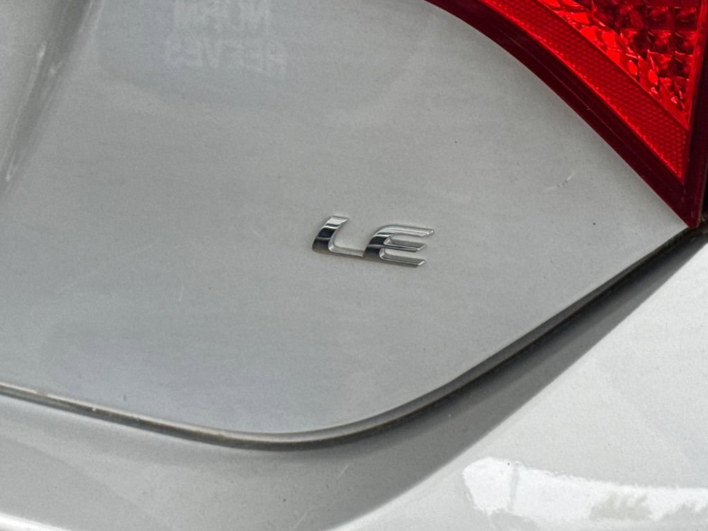 Used 2019 Toyota Corolla LE FWD image 8