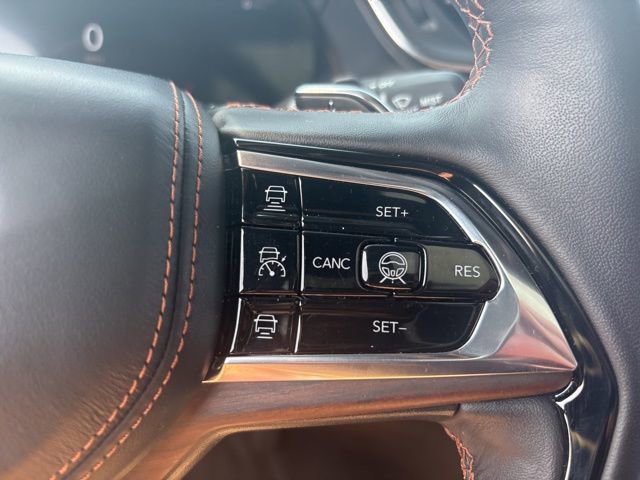 Used 2023 Jeep Grand Cherokee L Summit w/ Luxury Tech Group V image 34