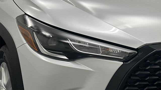 Certified 2022 Toyota Corolla Cross LE image 24