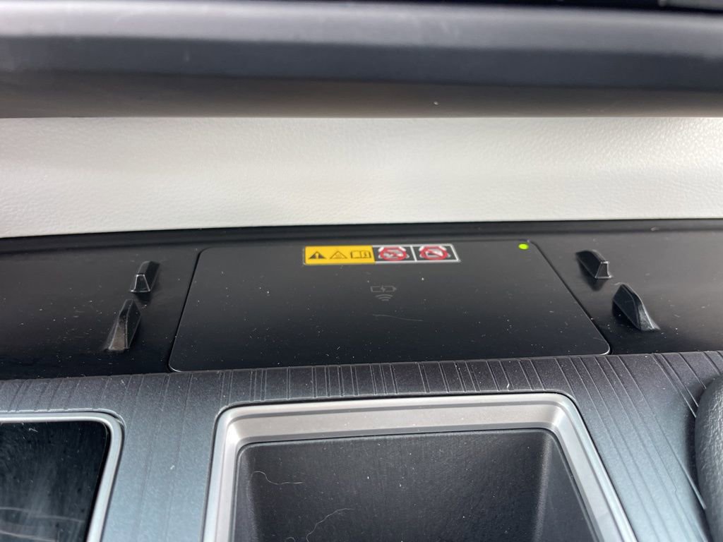 Used 2025 Toyota Sienna XLE image 16