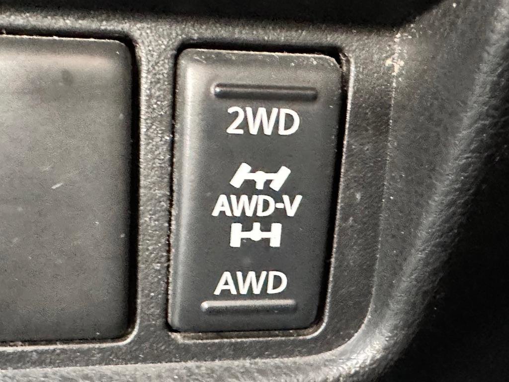 Used 2013 Nissan Juke SL image 20