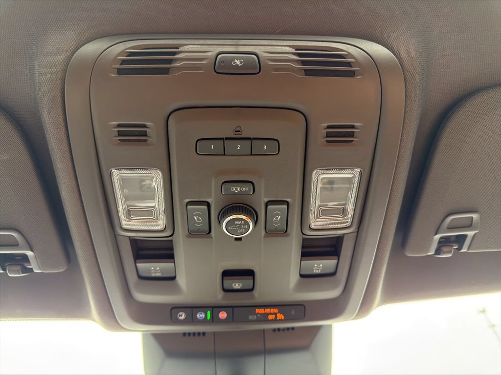 Used 2024 Cadillac Escalade ESV Sport AWD/4WD image 23