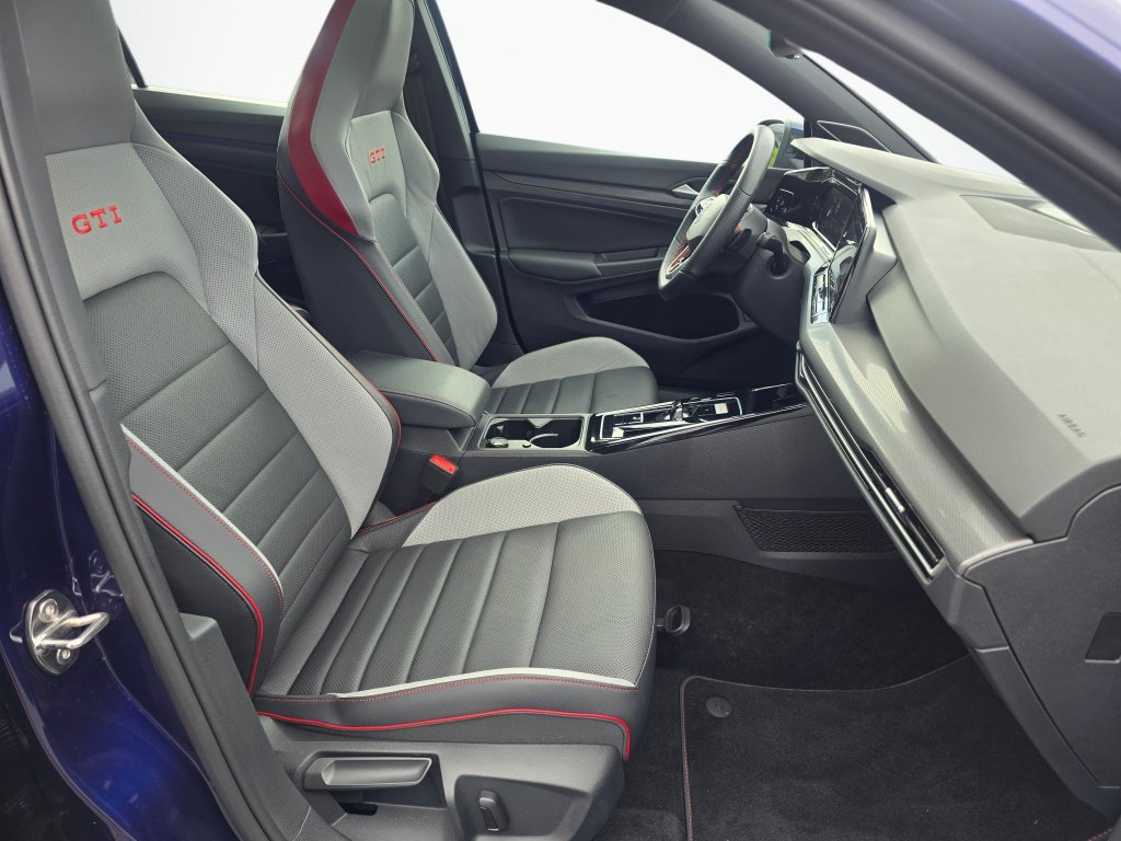 Used 2023 Volkswagen GTI SE FWD image 24