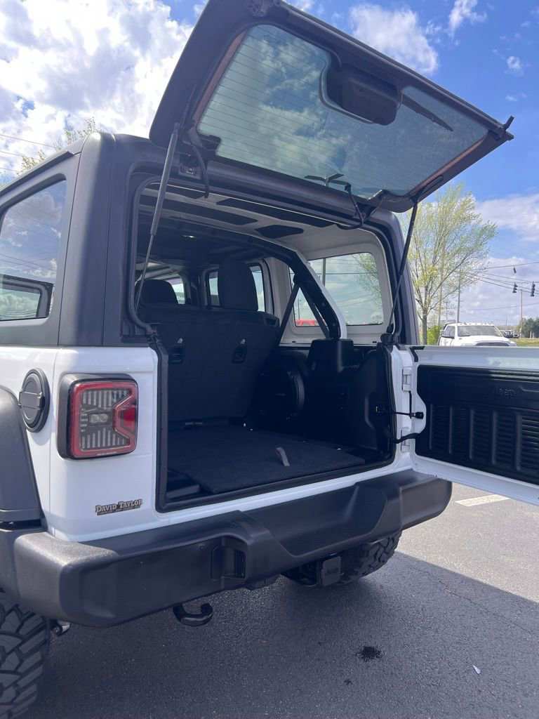 Used 2022 Jeep Wrangler Unlimited Sport image 24