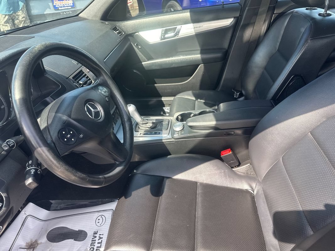Used 2010 Mercedes-Benz C 300 Sedan image 13