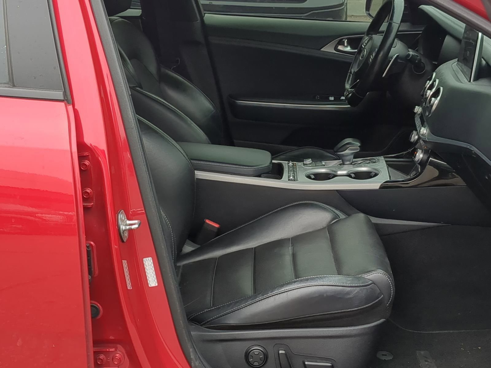 Used 2018 Kia Stinger GT2 image 24