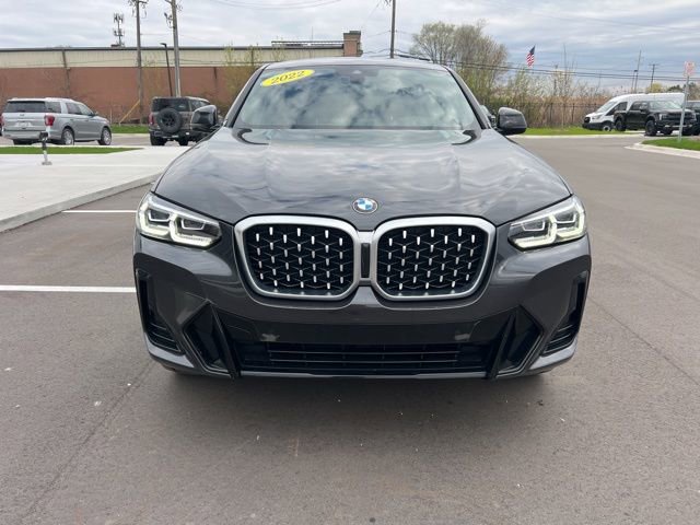 Used 2022 BMW X4 xDrive30i w/ M Sport Package 2 AWD/4WD image 2