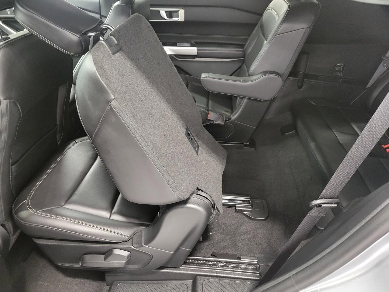 Used 2023 Ford Explorer XLT w/ Equipment Group 202A image 25