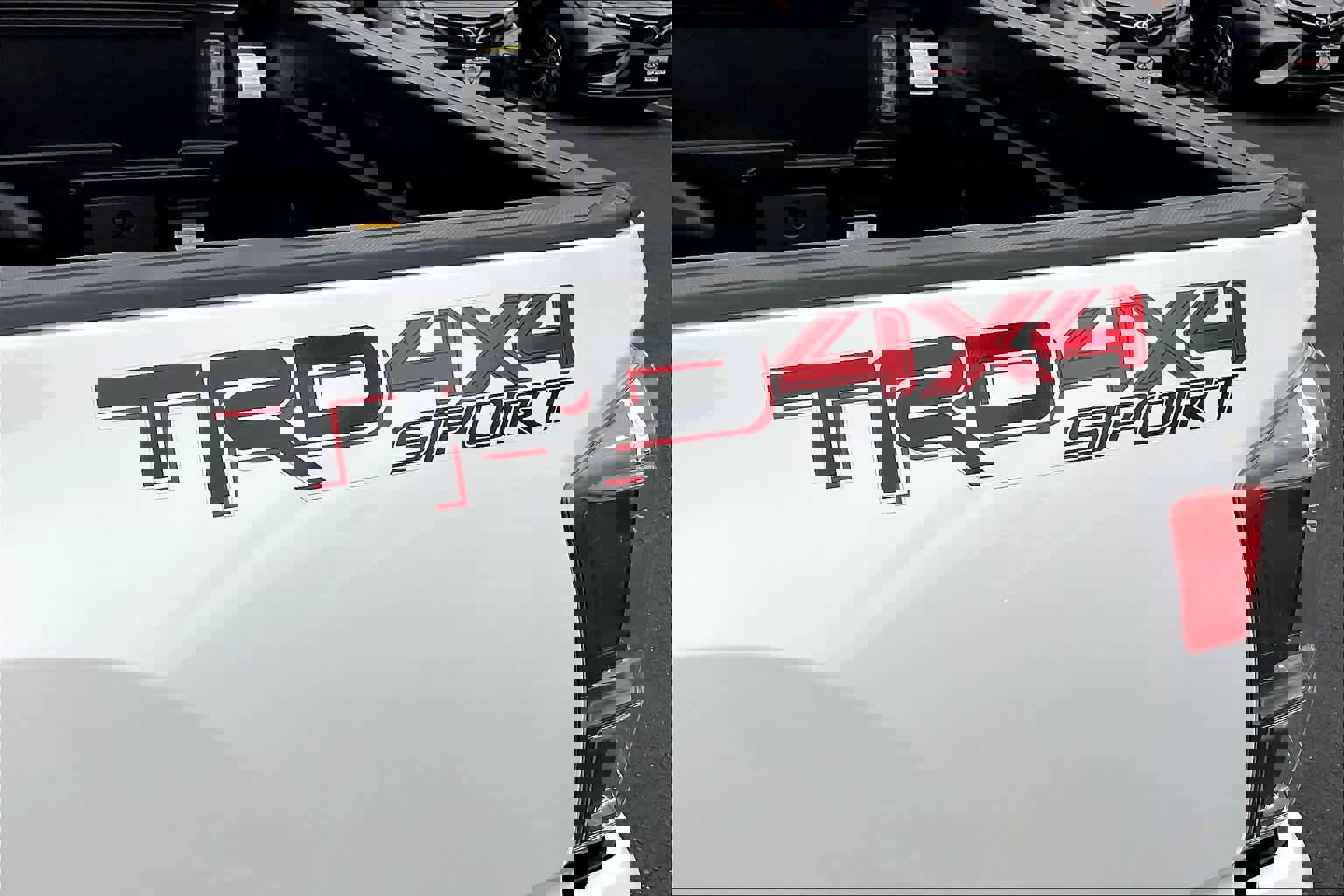 Used 2022 Toyota Tacoma TRD Sport image 9