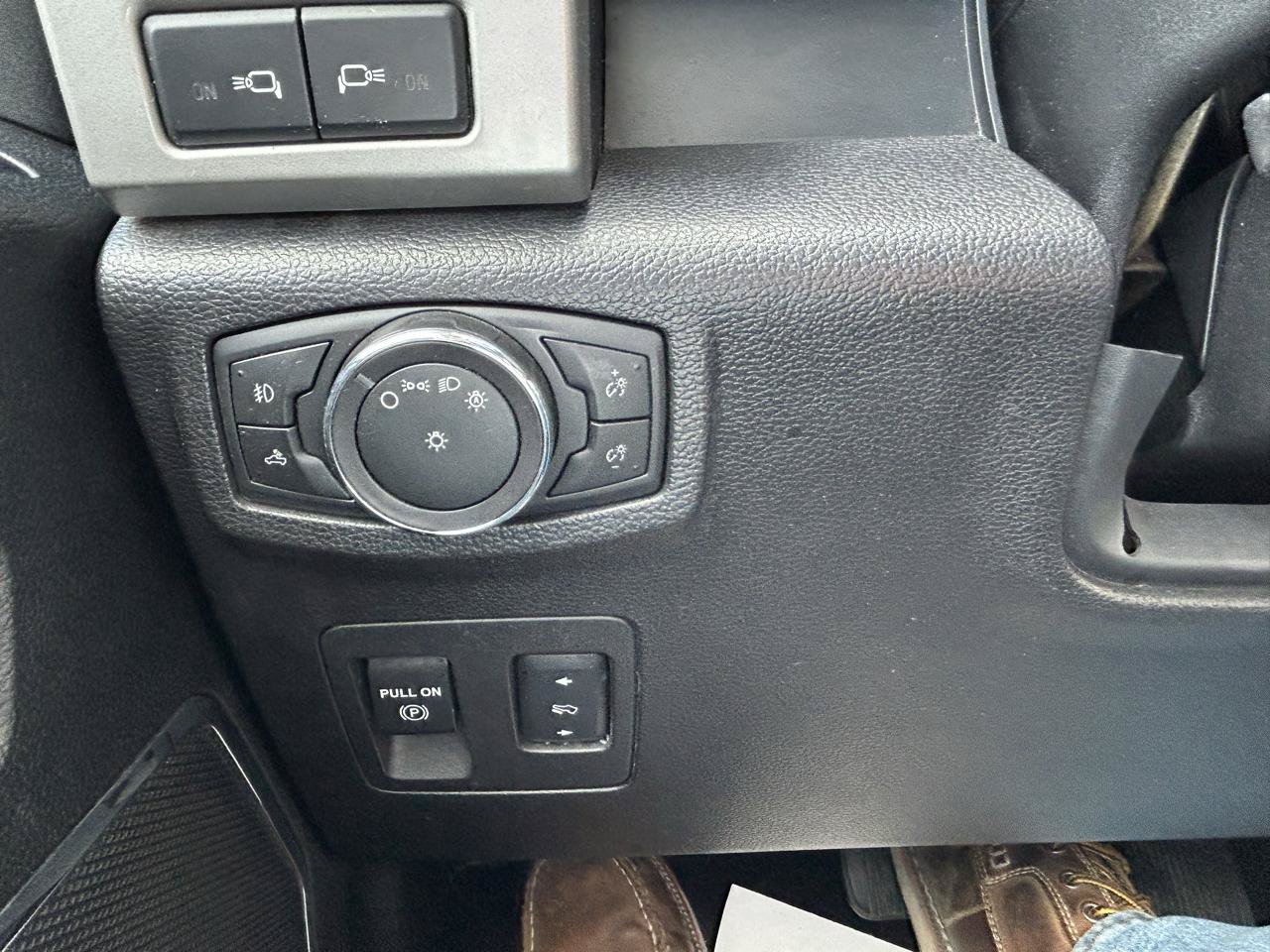 Used 2018 Ford F150 Lariat AWD/4WD image 27