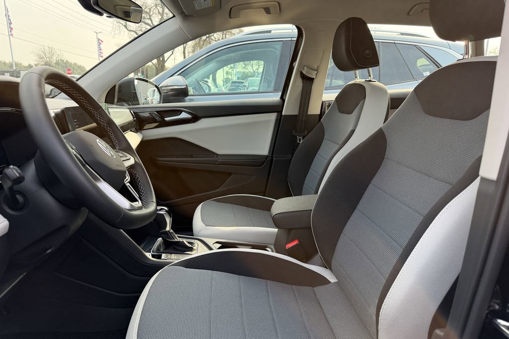 Certified 2025 Volkswagen Taos S image 23