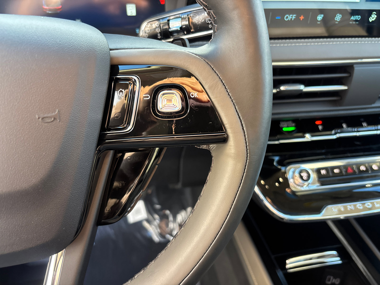 New 2026 Lincoln Corsair Reserve image 18