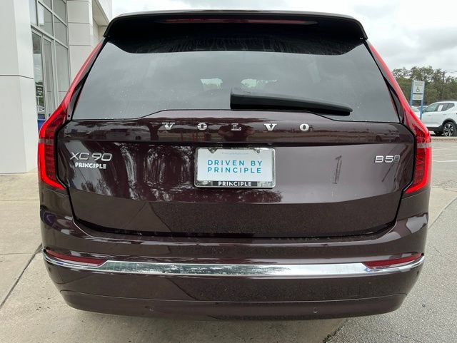 Certified 2025 Volvo XC90 B5 Plus AWD/4WD image 9