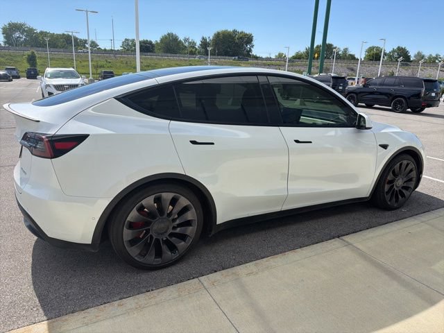 Used 2021 Tesla Model Y Performance AWD/4WD image 3