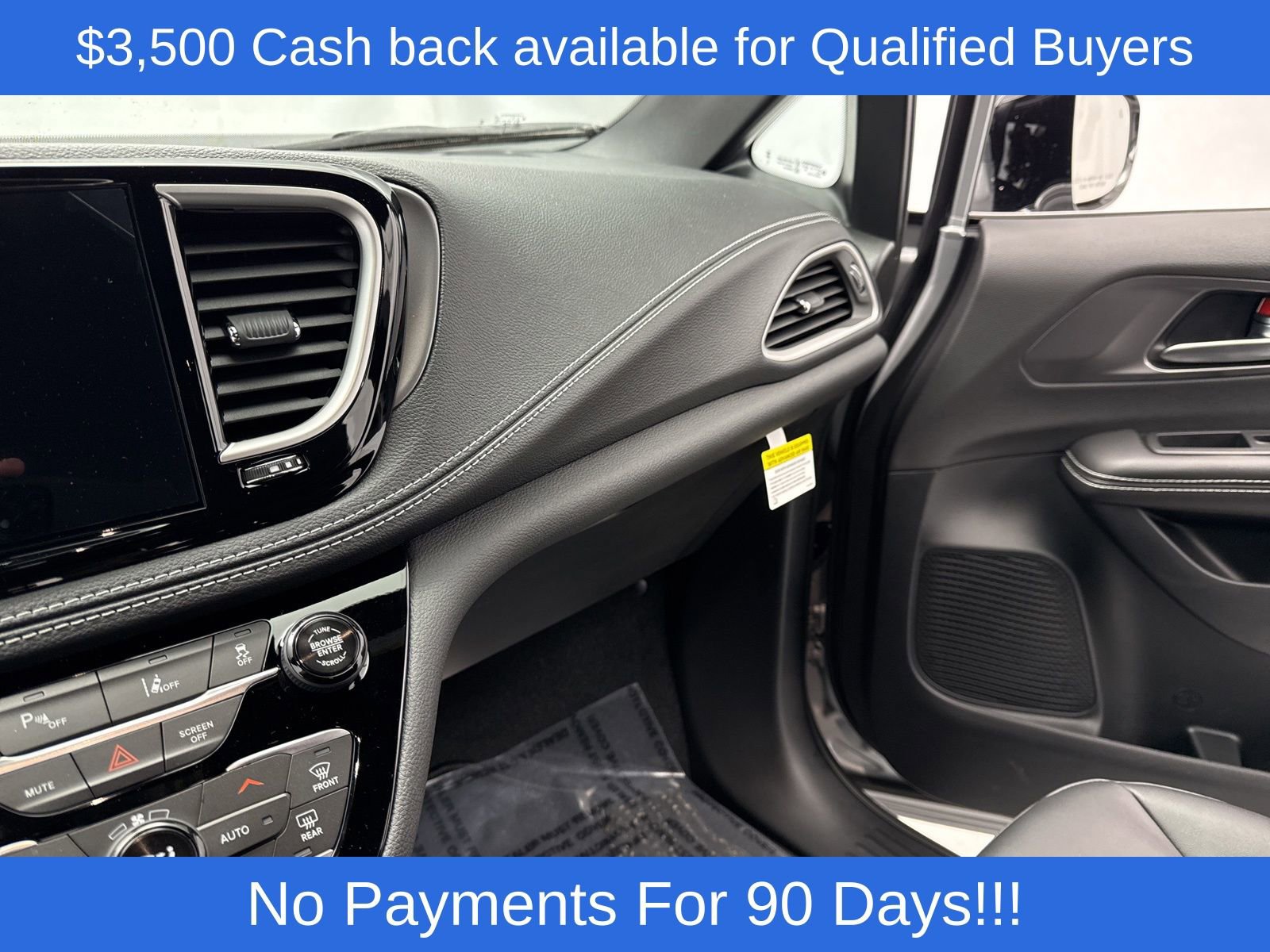 New 2026 Chrysler Pacifica Select image 21