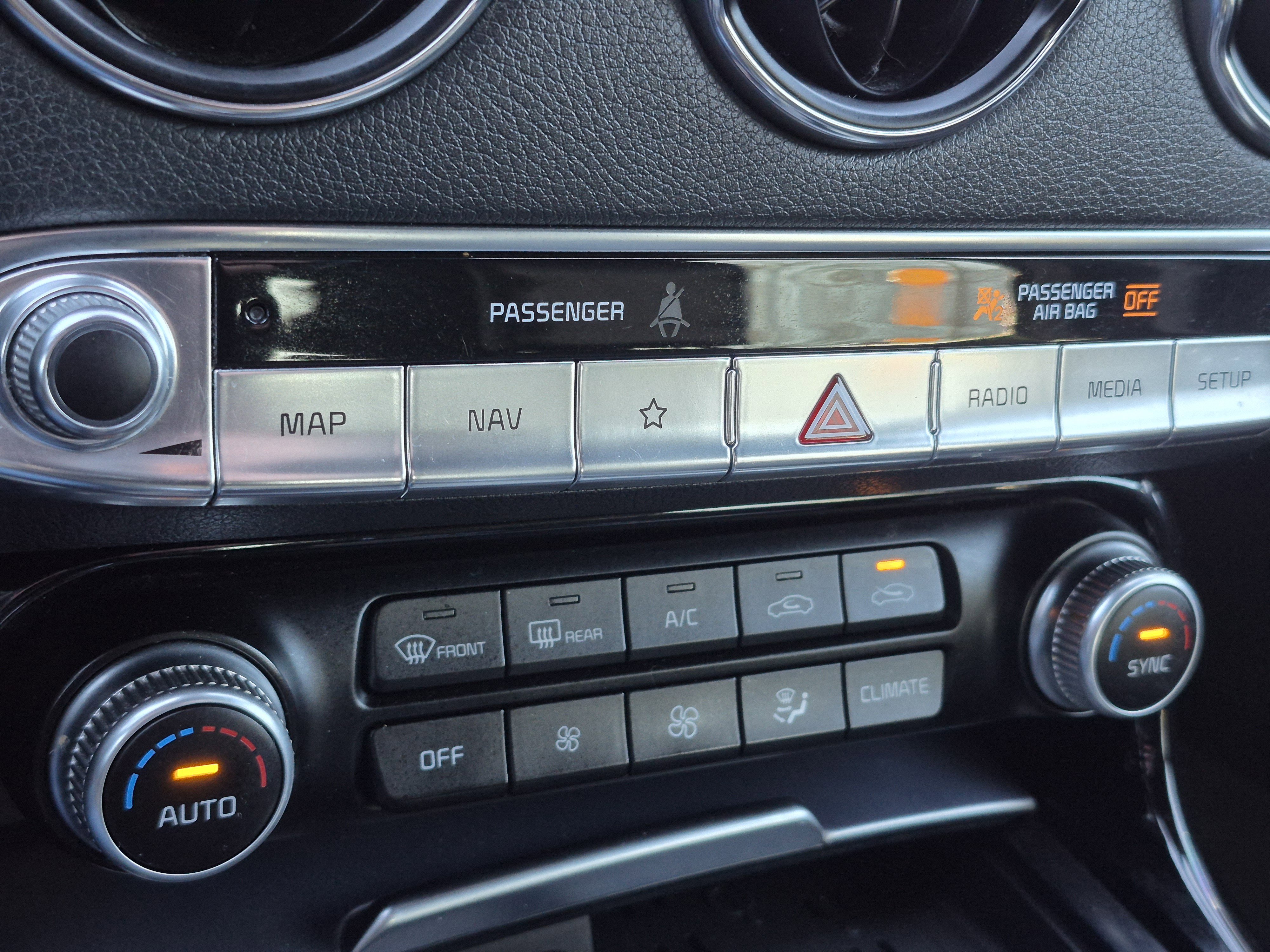 Used 2022 Kia Stinger GT1 image 22