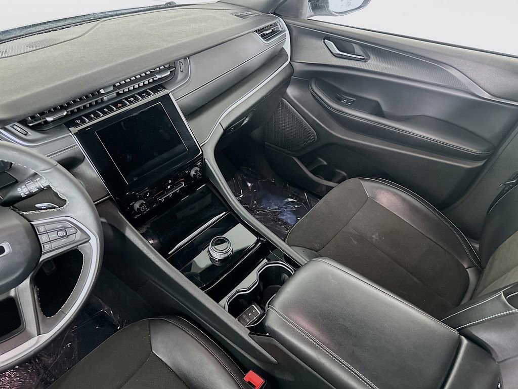 Certified 2023 Jeep Grand Cherokee L Altitude image 34