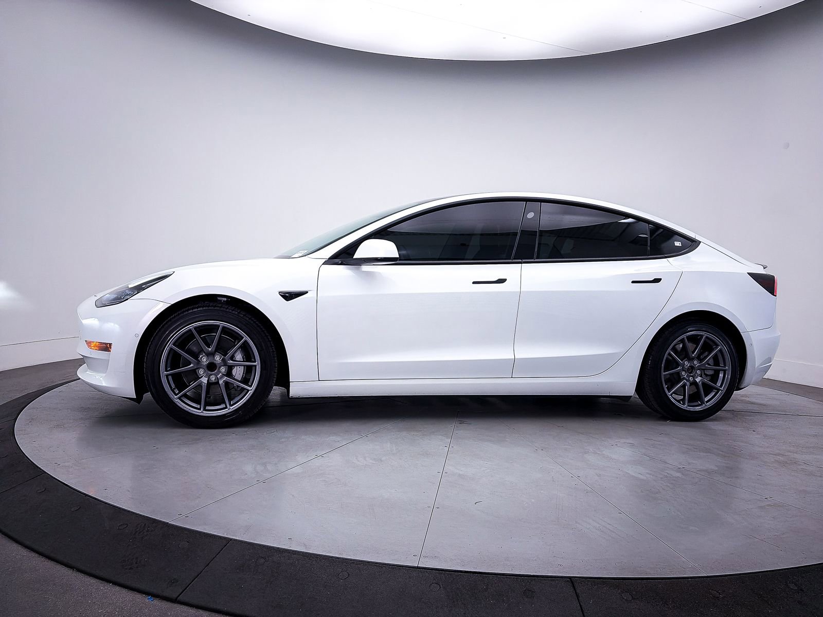Used 2021 Tesla Model 3 Standard Range Plus RWD image 33