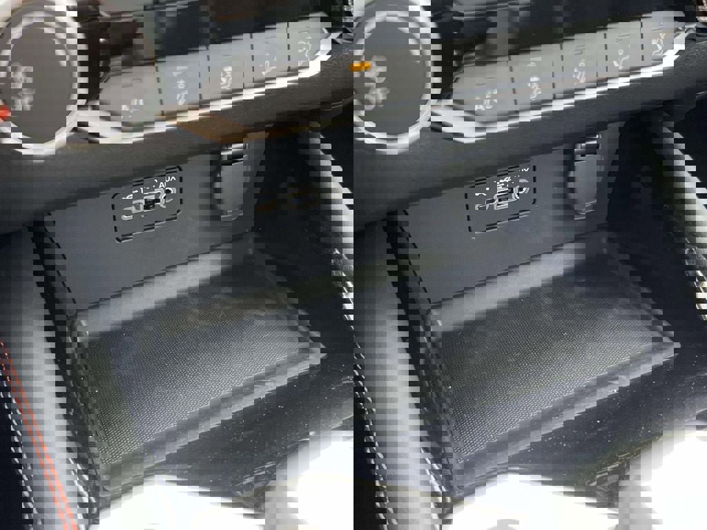 New 2025 Nissan Altima 2.5 SR image 15