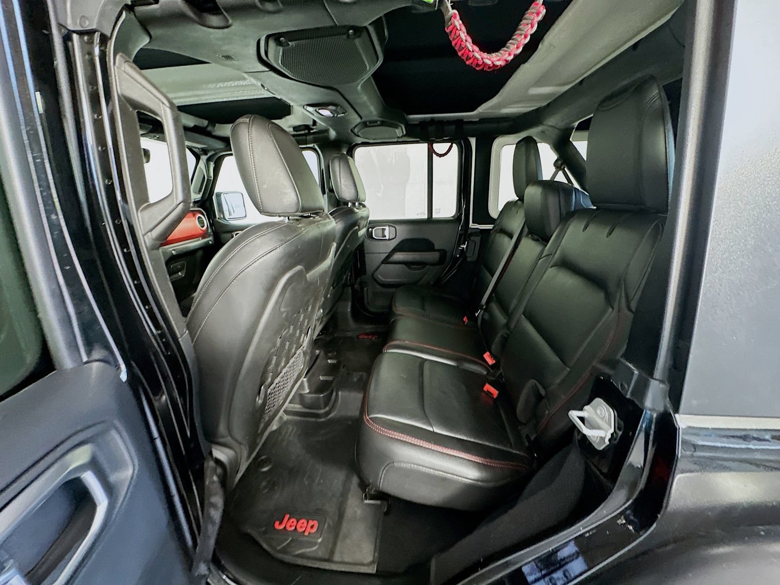 Used 2018 Jeep Wrangler Unlimited Rubicon AWD/4WD image 24