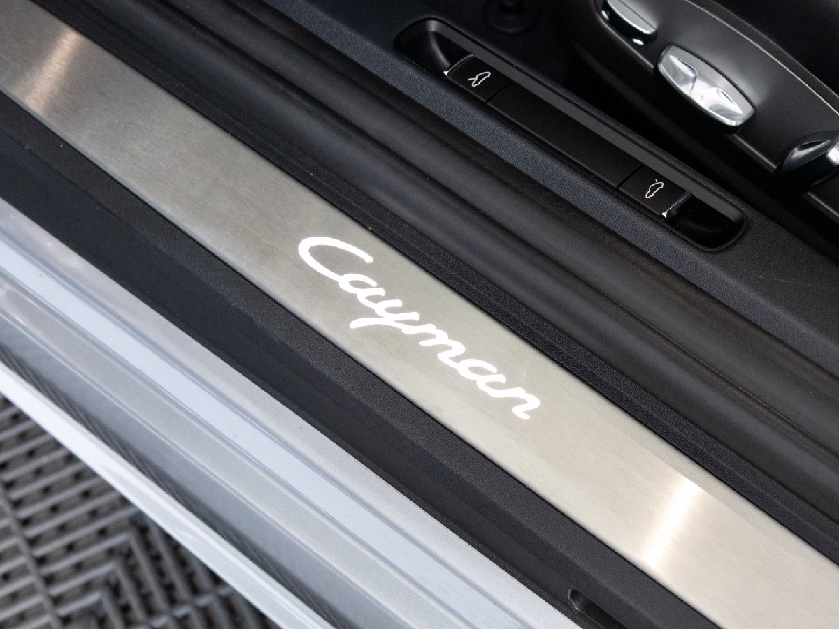 Certified 2024 Porsche 718 Cayman RWD image 31