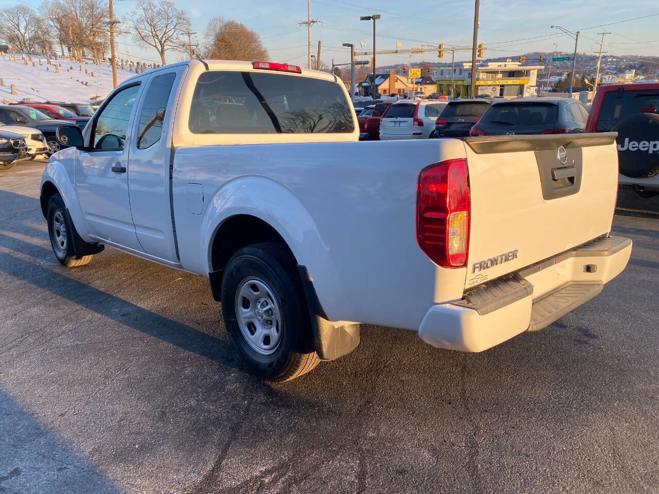 Used 2018 Nissan Frontier S image 5