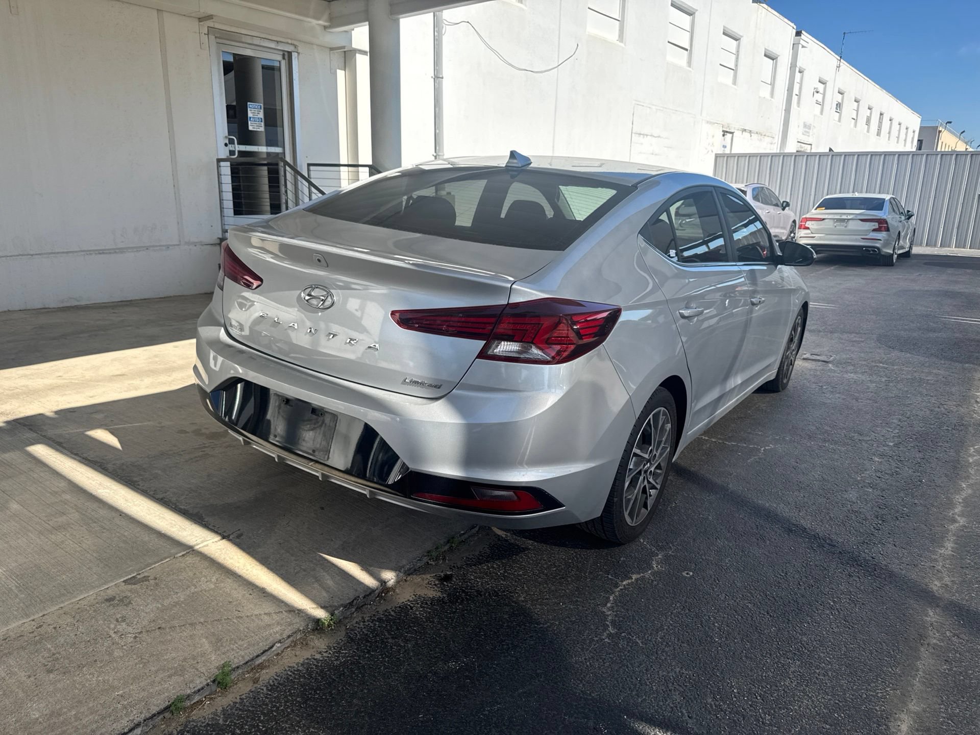 Used 2020 Hyundai Elantra Limited w/ Ultimate Package 03 FWD image 5