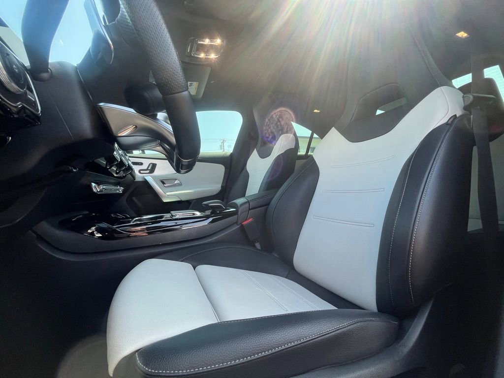 Used 2020 Mercedes-Benz CLA 35 AMG 4MATIC image 13