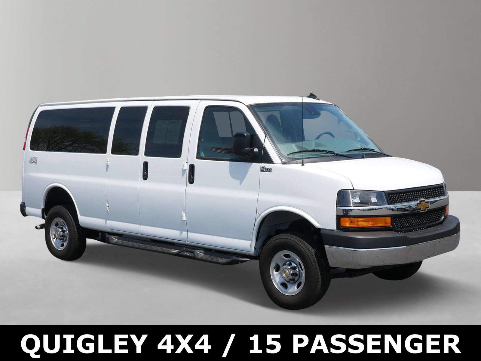Used 2024 Chevrolet Express 3500 LT w/ LT Preferred Equipment Group RWD image 2