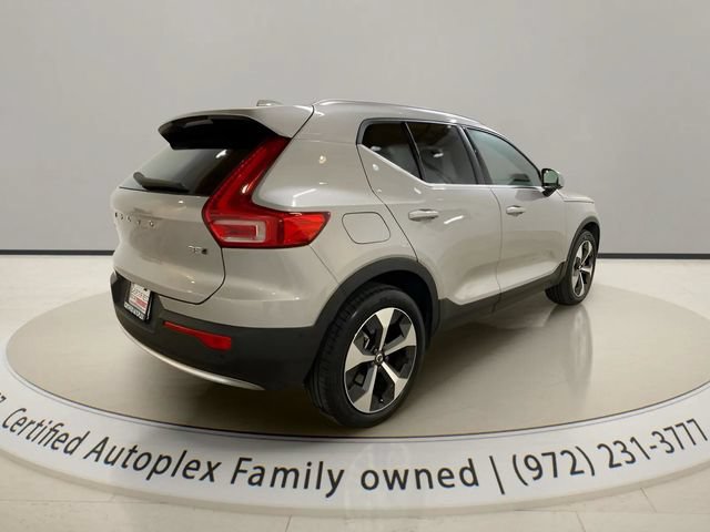Used 2025 Volvo XC40 B5 Plus AWD/4WD image 5