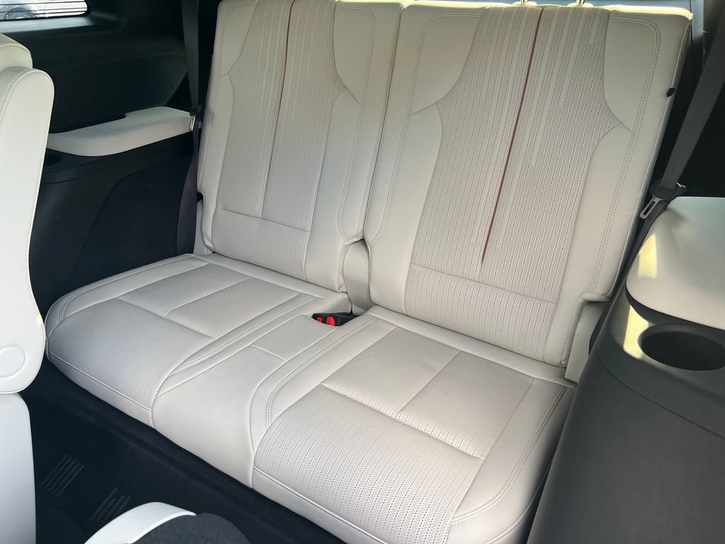 Certified 2026 Cadillac Vistiq Sport w/ LPO, Floor Liner Package AWD/4WD image 16
