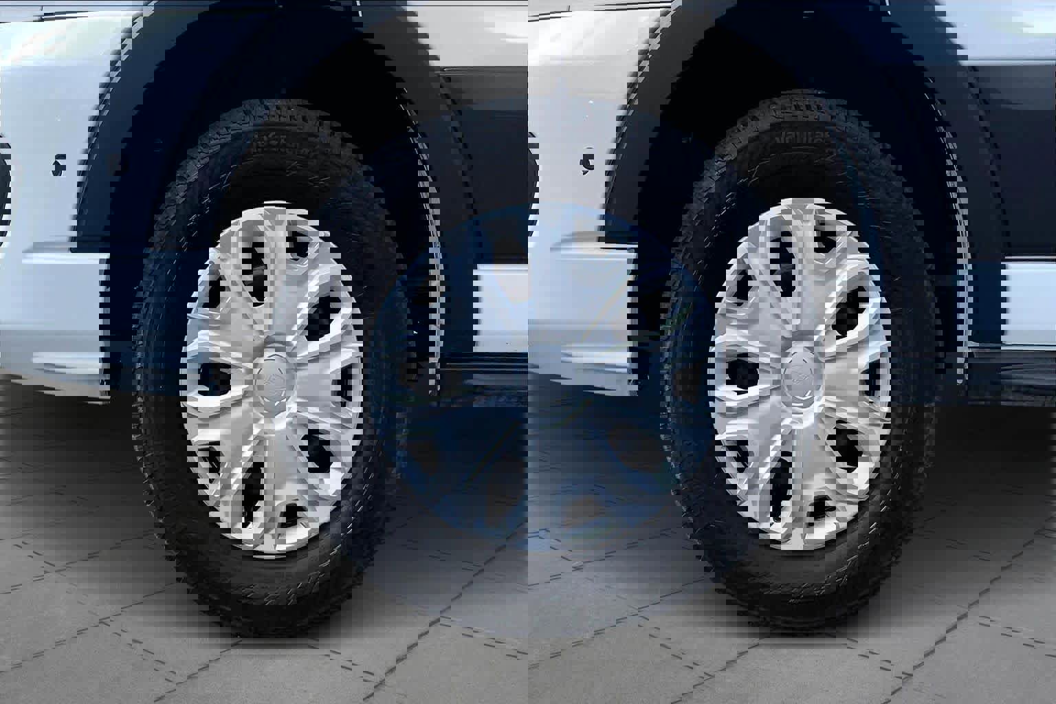 Used 2024 Ford Transit 350 XLT image 11