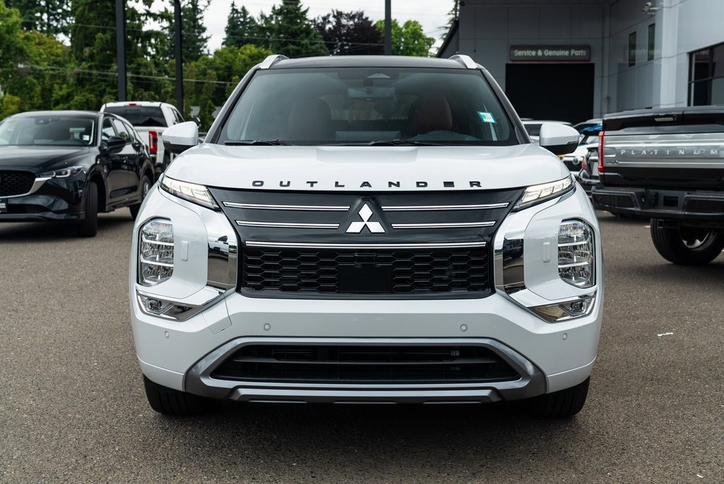 New 2025 Mitsubishi Outlander SEL image 2