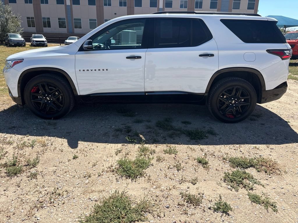 Used 2019 Chevrolet Traverse Premier w/ Redline Edition AWD/4WD image 2