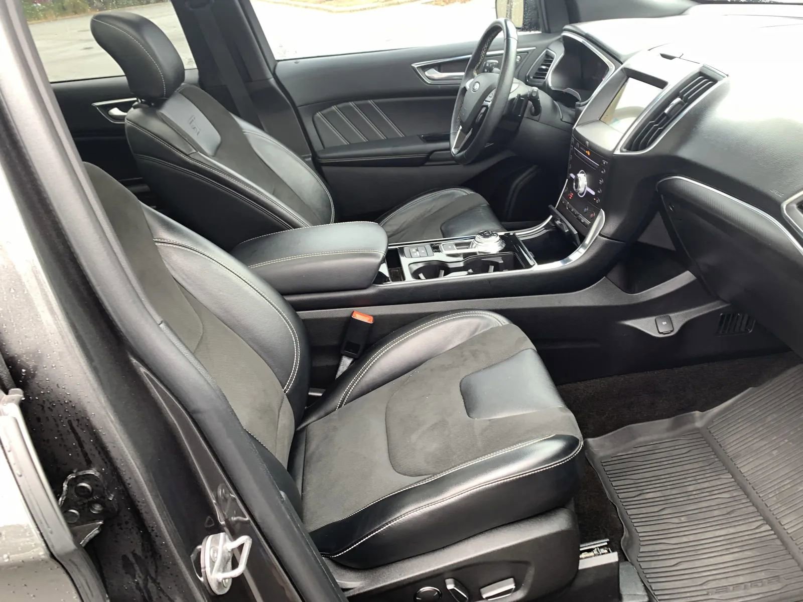 Used 2019 Ford Edge ST w/ Equipment Group 401A AWD/4WD image 32