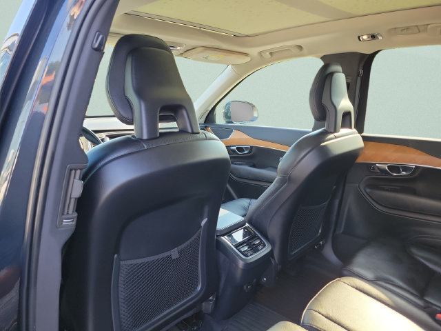 Used 2021 Volvo XC90 T6 Momentum w/ Protection Package Premier AWD/4WD image 15
