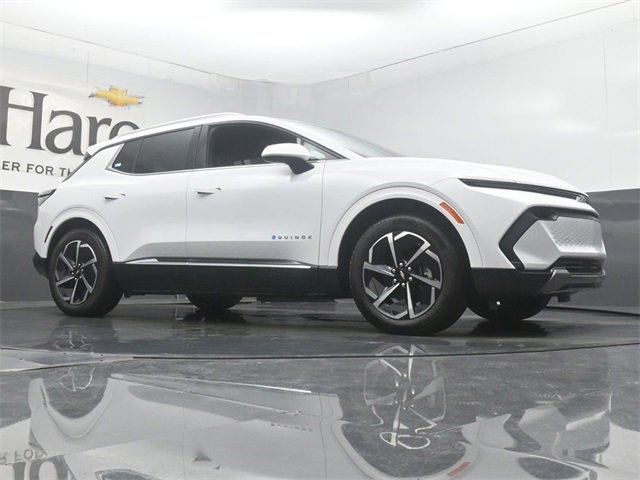 New 2025 Chevrolet Equinox EV LT image 2