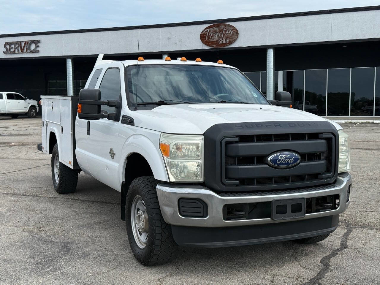 Used 2015 Ford F350 XL w/ Power Equipment Group image 3